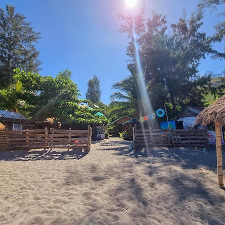 Prince Ludwig Beach Resort San Antonio  Exterior foto